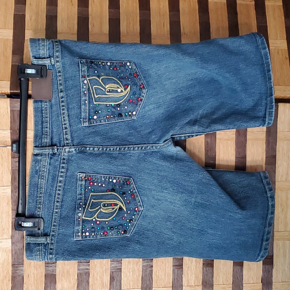 Bling Bermuda stretch shorts